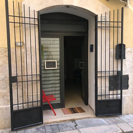 Guendalina Sweet Home - La Casetta Di Guendalina Trani Buitenkant foto