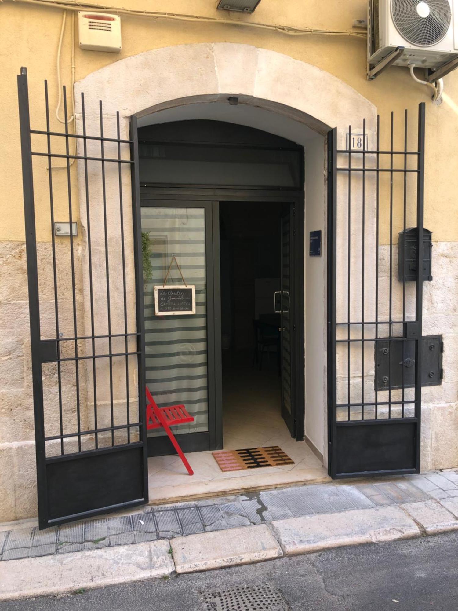 Guendalina Sweet Home - La Casetta Di Guendalina Trani Buitenkant foto